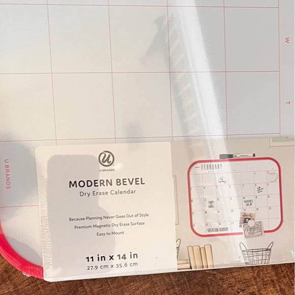 NWT dry erase wall calendar with dry erase marker pink calendar 11”x14” - Picture 3 of 4